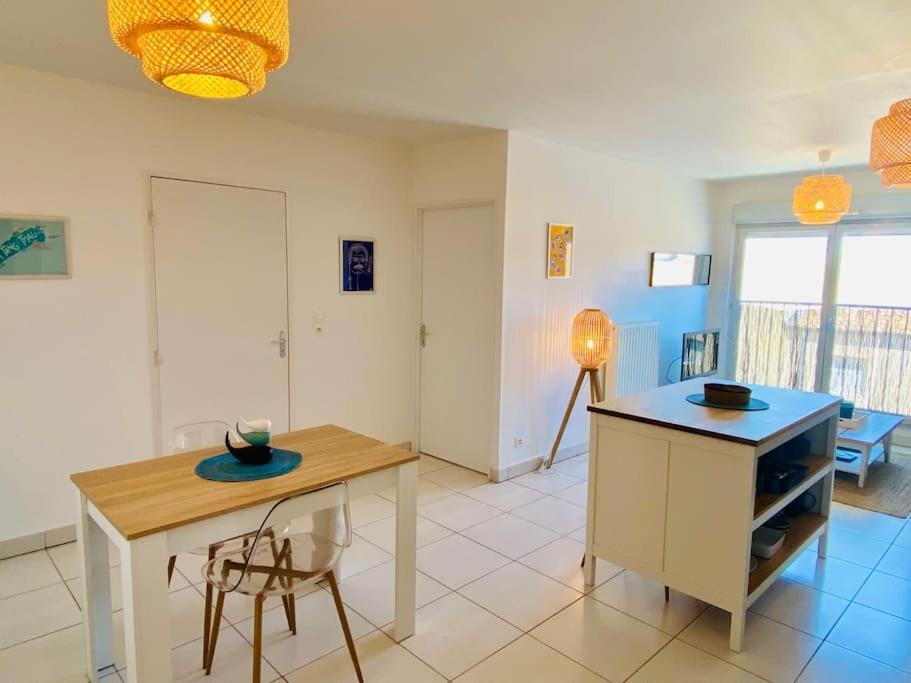 "Loulou" T1 Moderne Et Lumineux, Centre Ville, Wifi, Parking Sete Luaran gambar