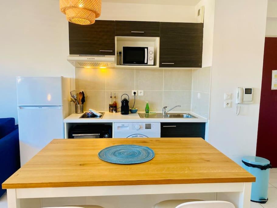 "Loulou" T1 Moderne Et Lumineux, Centre Ville, Wifi, Parking Sete Luaran gambar