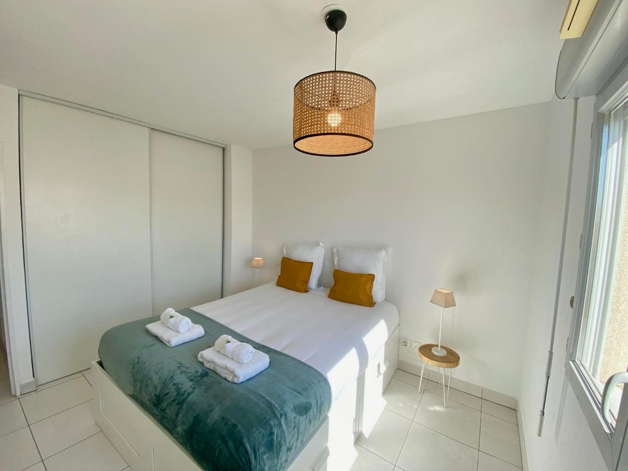 "Loulou" T1 Moderne Et Lumineux, Centre Ville, Wifi, Parking Sete Luaran gambar